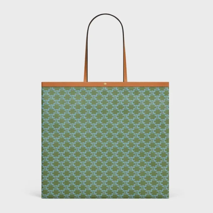 Bolso shopper grande y plano en Triomphe Canvas Bolso shopper grande y plano en Triomphe Canvas