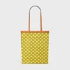 Bolso shopper plano mediano en Triomphe Canvas