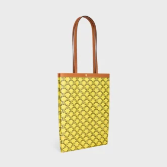 Bolso shopper plano mediano en Triomphe Canvas Bolso shopper plano mediano en Triomphe Canvas