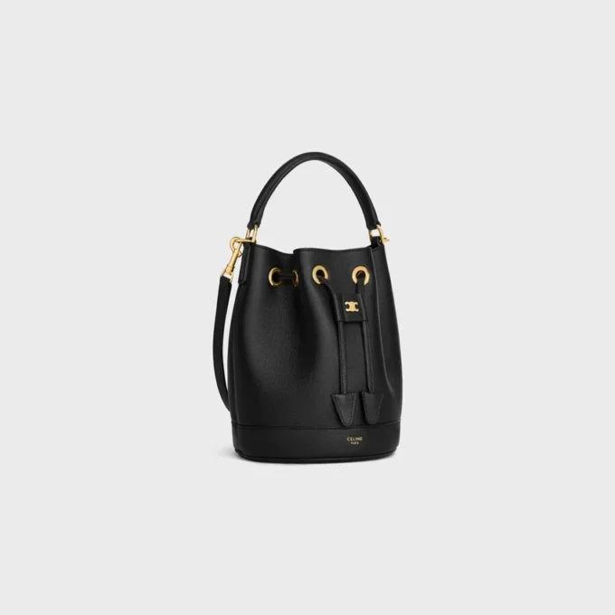 Bolso Teen Clara en piel de becerro granulada y flexible Bolso Teen Clara en piel de becerro granulada y flexible