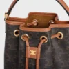 Bolso Teen Clara en Triomphe Canvas y piel de becerro Bolso Teen Clara en Triomphe Canvas y piel de becerro