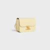 Bolso Teen Triomphe en piel de becerro brillante Bolso Teen Triomphe en piel de becerro brillante