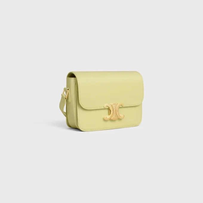 Bolso Teen Triomphe en piel de becerro brillante Bolso Teen Triomphe en piel de becerro brillante