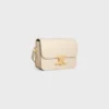 Bolso Teen Triomphe en piel de becerro brillante Bolso Teen Triomphe en piel de becerro brillante
