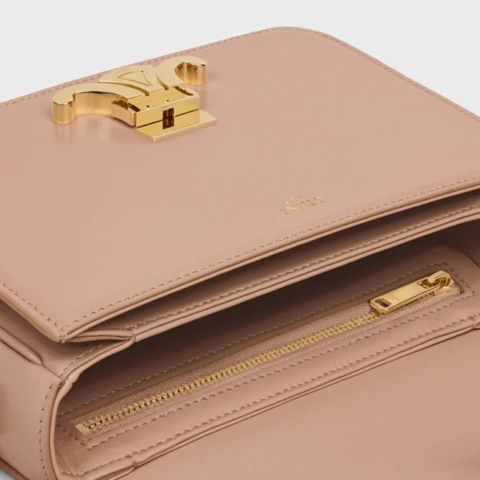 Bolso Teen Triomphe en piel de becerro brillante Bolso Teen Triomphe en piel de becerro brillante