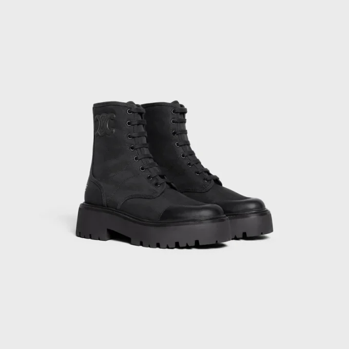 Bota gruesa con cordones de CELINE en nailon y piel de toro brillante Bota gruesa con cordones de CELINE en nailon y piel de toro brillante