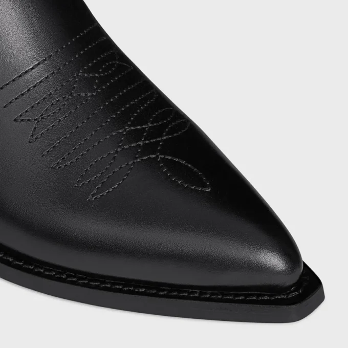 Bota Leon en piel de becerro brillante Bota Leon en piel de becerro brillante