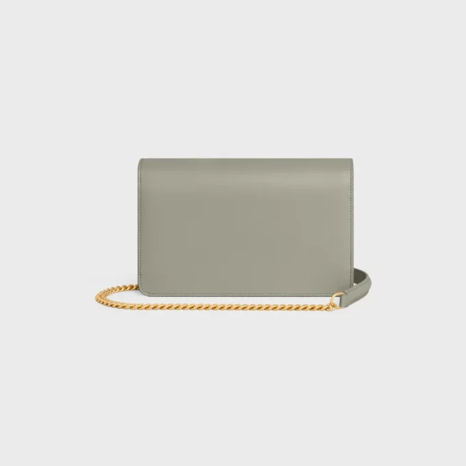 Cartera con cadena Margo en piel de becerro brillante Cartera con cadena Margo en piel de becerro brillante