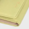 Cartera fina con estampado Triomphe en piel de becerro granulada y flexible Cartera fina con estampado Triomphe en piel de becerro granulada y flexible