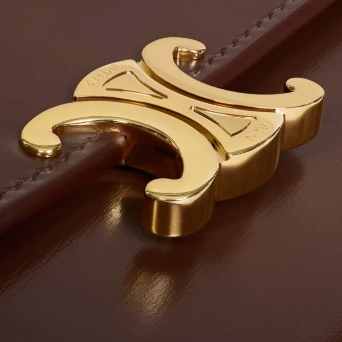 Cartera grande Triomphe en piel de becerro brillante Cartera grande Triomphe en piel de becerro brillante