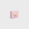 Cartera pequeña con solapa Triomphe en piel de becerro brillante Cartera pequeña con solapa Triomphe en piel de becerro brillante