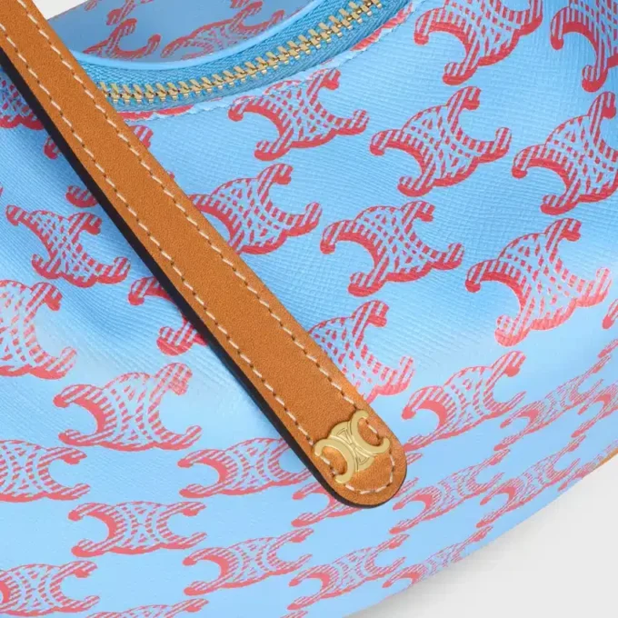 Celine Lulu para adolescentes en Triomphe Canvas Celine Lulu para adolescentes en Triomphe Canvas