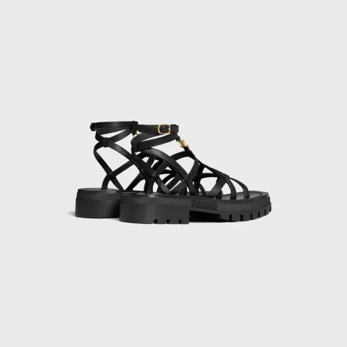 CELINE – Sandalias de tiras Clea Triomphe en piel de becerro – Curtido vegetal CELINE – Sandalias de tiras Clea Triomphe en piel de becerro – Curtido vegetal