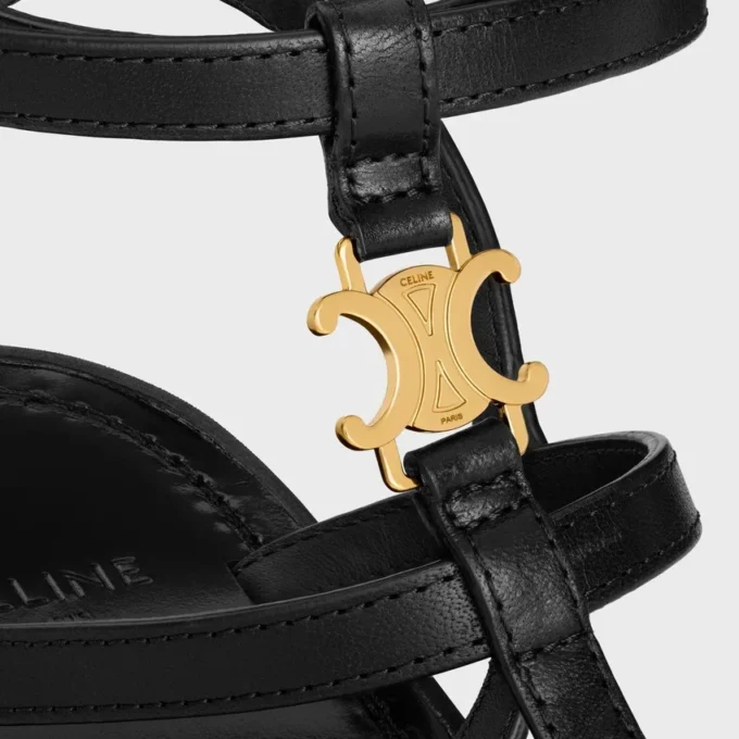 CELINE – Sandalias de tiras Clea Triomphe en piel de becerro – Curtido vegetal CELINE – Sandalias de tiras Clea Triomphe en piel de becerro – Curtido vegetal