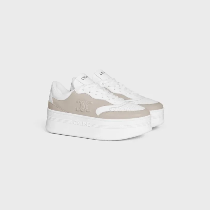 CELINE – Zapatilla Block con suela gruesa y motivo Triomphe en piel de becerro CELINE – Zapatilla Block con suela gruesa y motivo Triomphe en piel de becerro