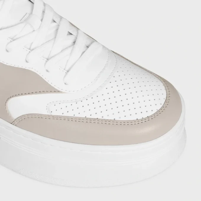 CELINE – Zapatilla Block con suela gruesa y motivo Triomphe en piel de becerro CELINE – Zapatilla Block con suela gruesa y motivo Triomphe en piel de becerro