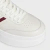 CELINE – Zapatillas Block con suela gruesa, detalle Triomphe en la parte trasera y suela de cuña en piel de becerro CELINE – Zapatillas Block con suela gruesa, detalle Triomphe en la parte trasera y suela de cuña en piel de becerro