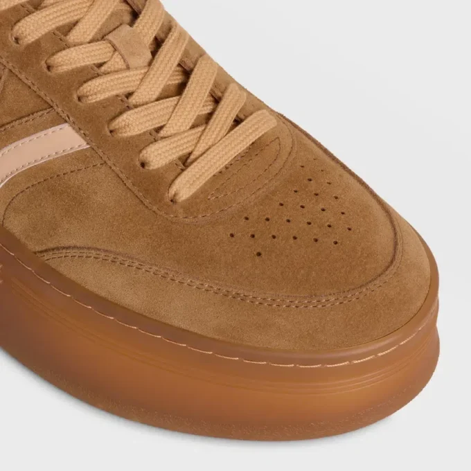 CELINE – Zapatillas Block con suela gruesa, detalle Triomphe en la parte trasera y suela de cuña en piel de becerro y ante CELINE – Zapatillas Block con suela gruesa, detalle Triomphe en la parte trasera y suela de cuña en piel de becerro y ante