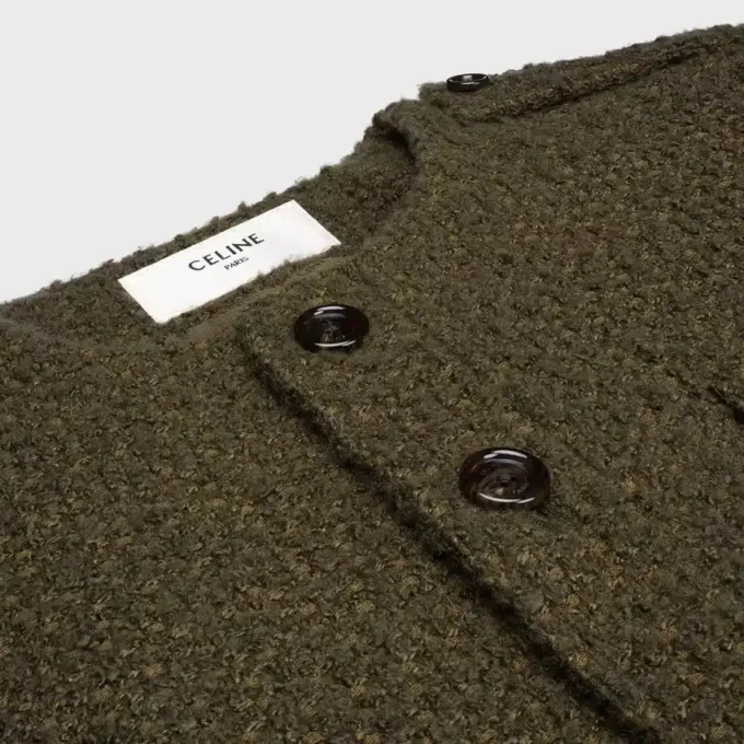 Chaqueta Chasseur en cachemira bouclé trenzada Chaqueta Chasseur en cachemira bouclé trenzada