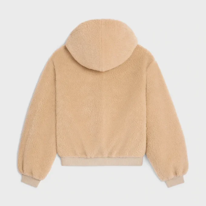 Chaqueta con capucha de forro polar