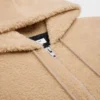 Chaqueta con capucha de forro polar