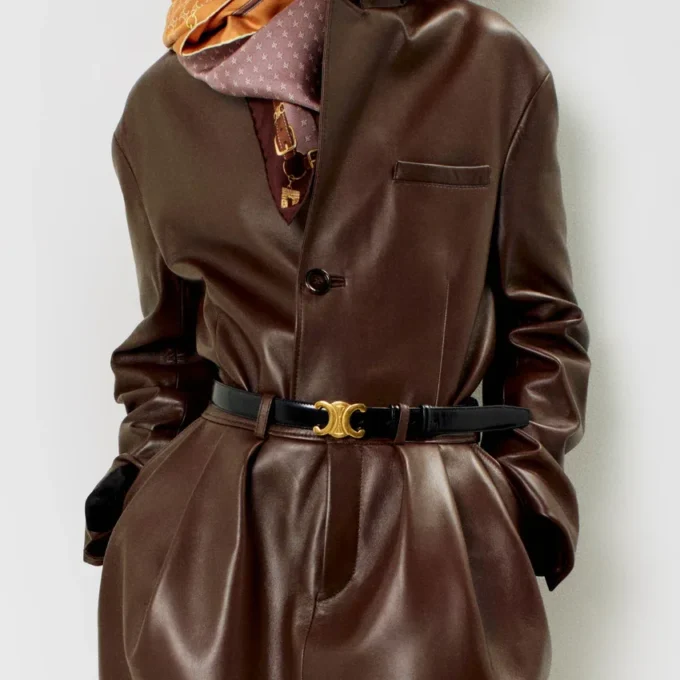 Chaqueta entallada en piel de cordero suave Chaqueta entallada en piel de cordero suave
