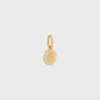 Charms Medalla de perlas en resina y latón con acabado dorado Charms Medalla de perlas en resina y latón con acabado dorado