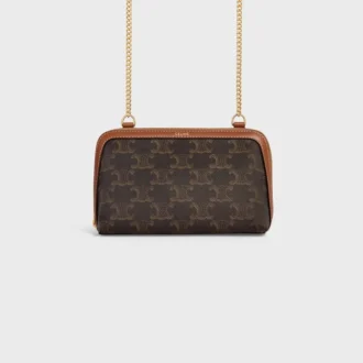 Clutch con cadena en Triomphe Canvas y piel de cordero