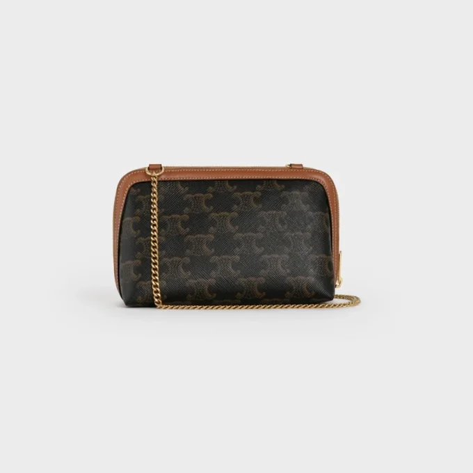 Clutch con cadena en Triomphe Canvas y piel de cordero Clutch con cadena en Triomphe Canvas y piel de cordero