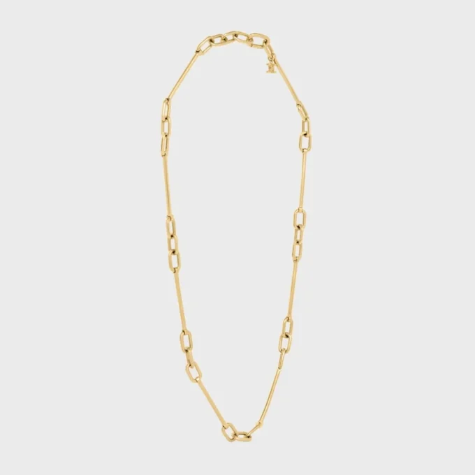 Collar con dijes de latón con acabado dorado Collar con dijes de latón con acabado dorado