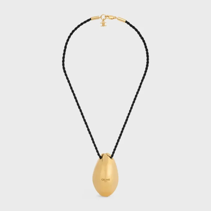 Collar de conchas CELINE Dafila en latón con acabado dorado y seda Collar de conchas CELINE Dafila en latón con acabado dorado y seda