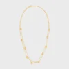 Collar doble Triomphe Pearl en latón con acabado dorado y perlas de resina Collar doble Triomphe Pearl en latón con acabado dorado y perlas de resina