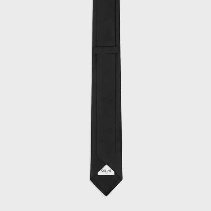 Corbata de seda satinada Corbata de seda satinada