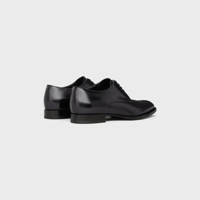 Derby Tuxedo de CELINE en piel de toro pulida Derby Tuxedo de CELINE en piel de toro pulida