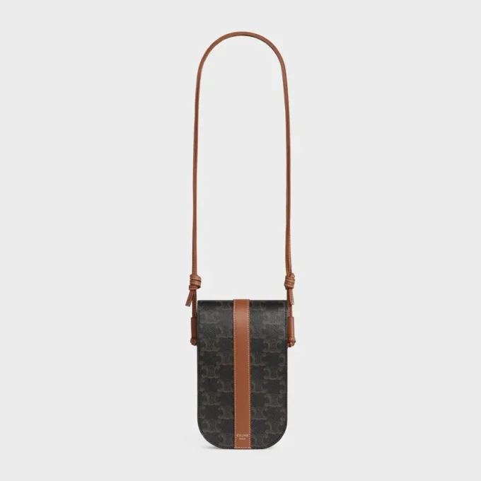 Funda para teléfono con solapa en Triomphe Canvas y piel de becerro