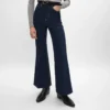 Jeans acampanados 003 en denim índigo ligero Jeans acampanados 003 en denim índigo ligero