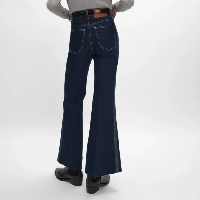 Jeans acampanados 003 en denim índigo ligero Jeans acampanados 003 en denim índigo ligero