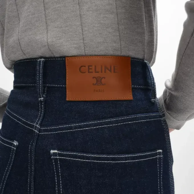 Jeans acampanados 003 en denim índigo ligero Jeans acampanados 003 en denim índigo ligero