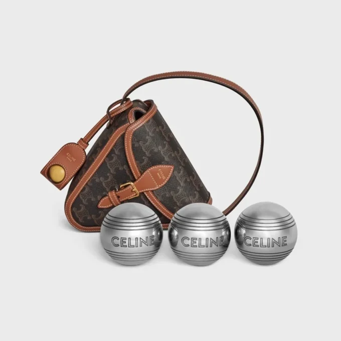 Juego de petanca CELINE en Triomphe Canvas y piel de becerro Juego de petanca CELINE en Triomphe Canvas y piel de becerro