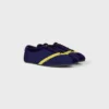 Las zapatillas planas en grosgrain, terciopelo, piel de becerro y piel de cordero Las zapatillas planas en grosgrain, terciopelo, piel de becerro y piel de cordero