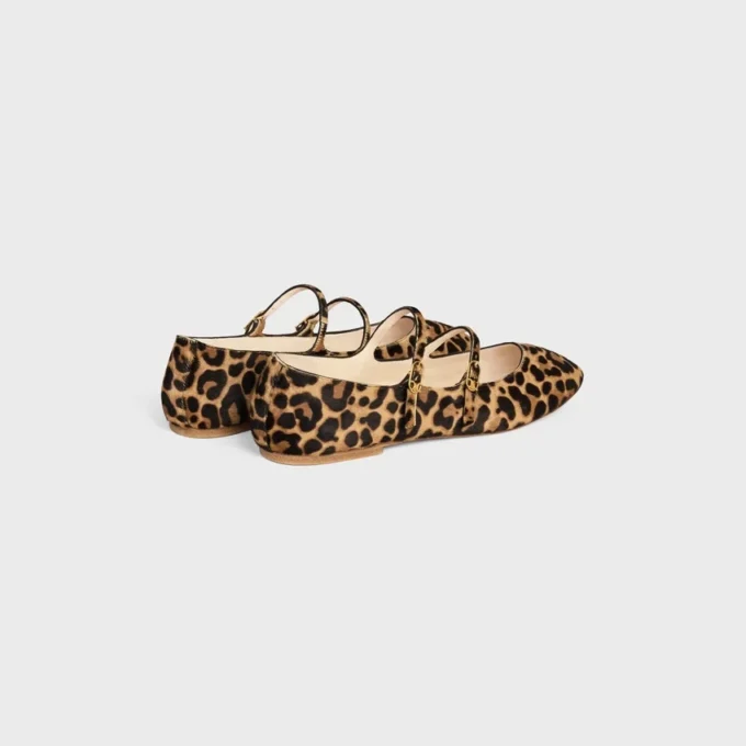 Les Ballerines CELINE Bailarinas de doble correa en piel de becerro peluda con estampado de leopardo Les Ballerines CELINE Bailarinas de doble correa en piel de becerro peluda con estampado de leopardo