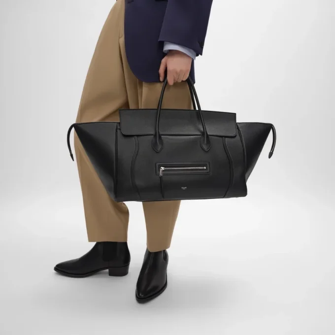 Luggage grande de piel de becerro granulada Luggage grande de piel de becerro granulada