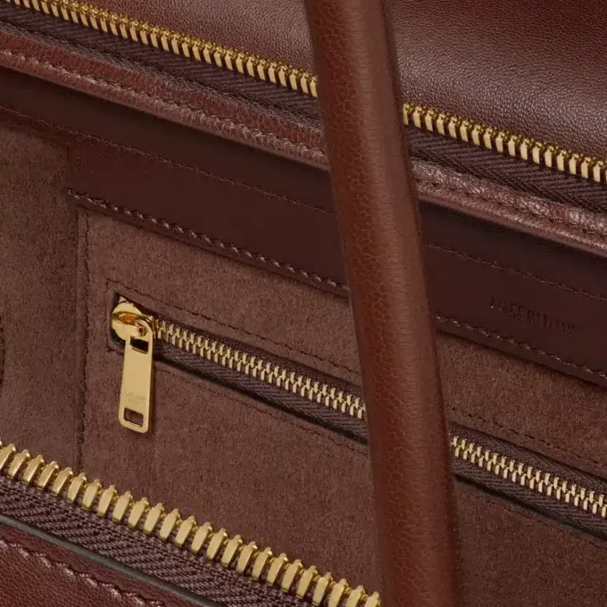 Luggage grande de piel de cordero flexible y brillante