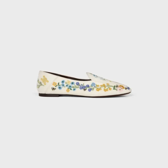 Mocasines Aura en terciopelo bordado con flores Mocasines Aura en terciopelo bordado con flores