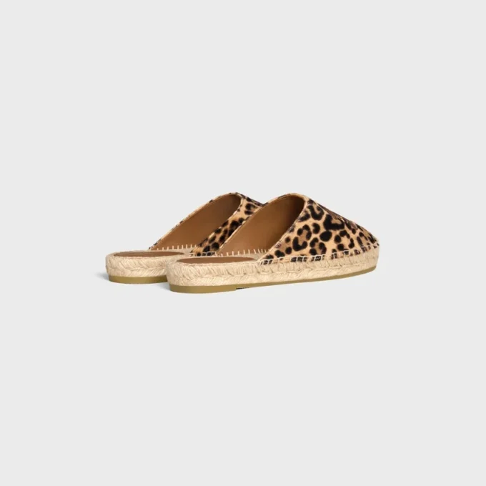 Mules Les Espadrilles CELINE en piel de becerro peluda con estampado de leopardo Mules Les Espadrilles CELINE en piel de becerro peluda con estampado de leopardo