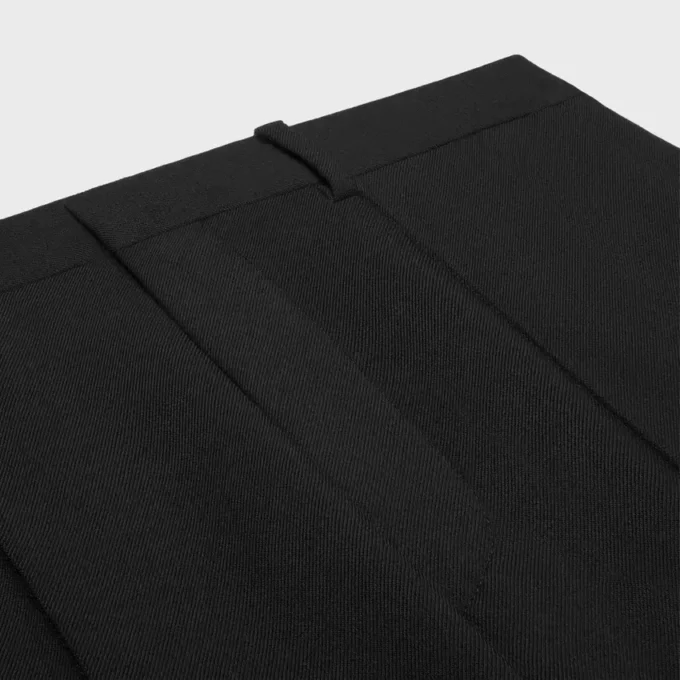 Pantalones ajustados de gabardina de lana elástica Pantalones ajustados de gabardina de lana elástica