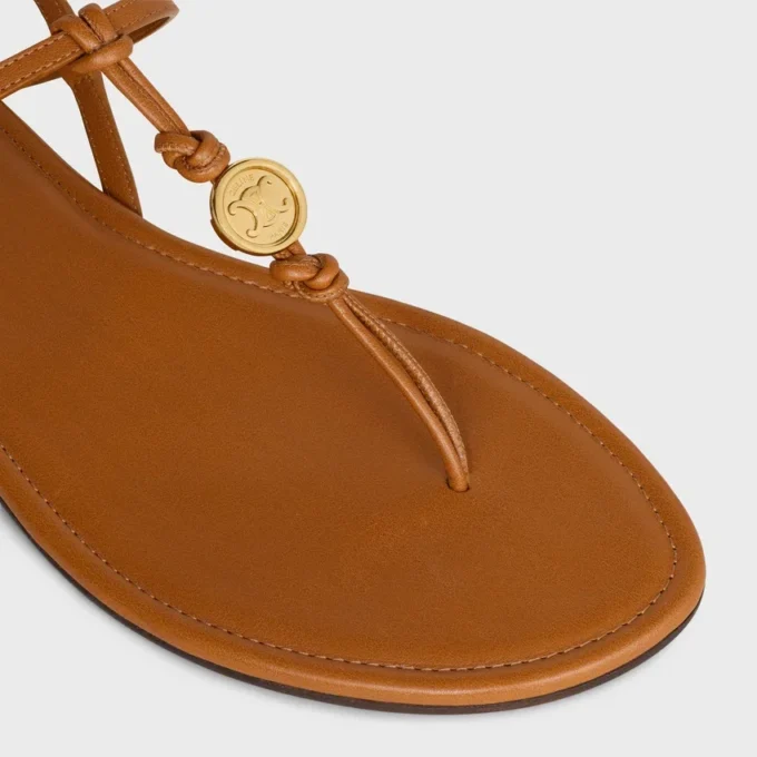 Sandalia Penny en piel de becerro flexible Sandalia Penny en piel de becerro flexible
