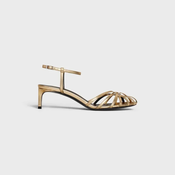 Sandalias Triomphe de CELINE en piel de cordero laminada Sandalias Triomphe de CELINE en piel de cordero laminada