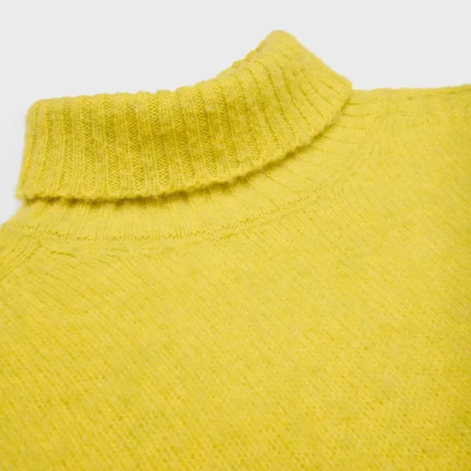 Suéter de cuello alto en lana Shetland