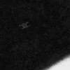 Suéter de cuello redondo en mohair cepillado Suéter de cuello redondo en mohair cepillado